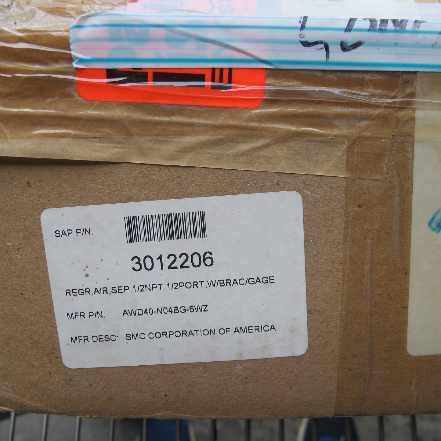 AWD40-N04BG-6WZ Regulator Mist Separator 1/2 NPT