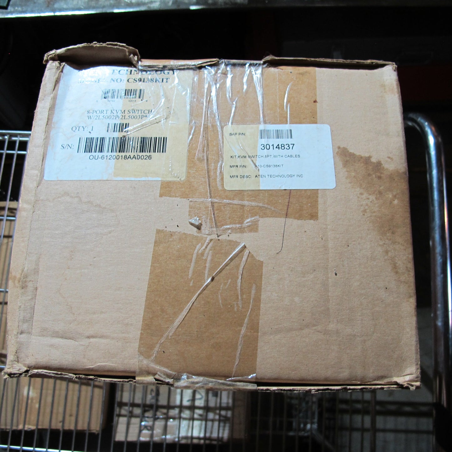 Aten CS9138 8-Port PS/2 KVM Switch Kit